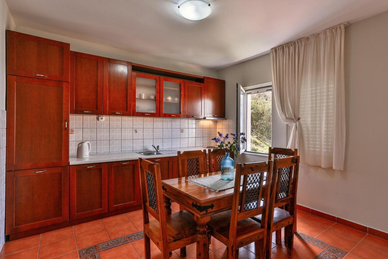 Apartments Misko Utjeha Luaran gambar