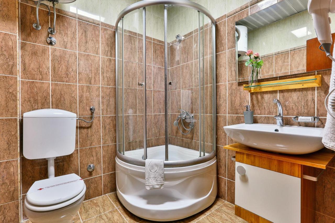 Apartments Misko Utjeha Luaran gambar